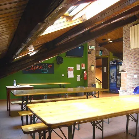California Hostel *