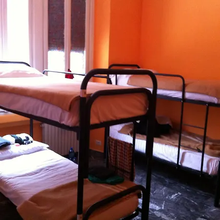 California Hostel