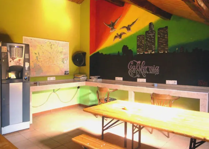 Hostel California *